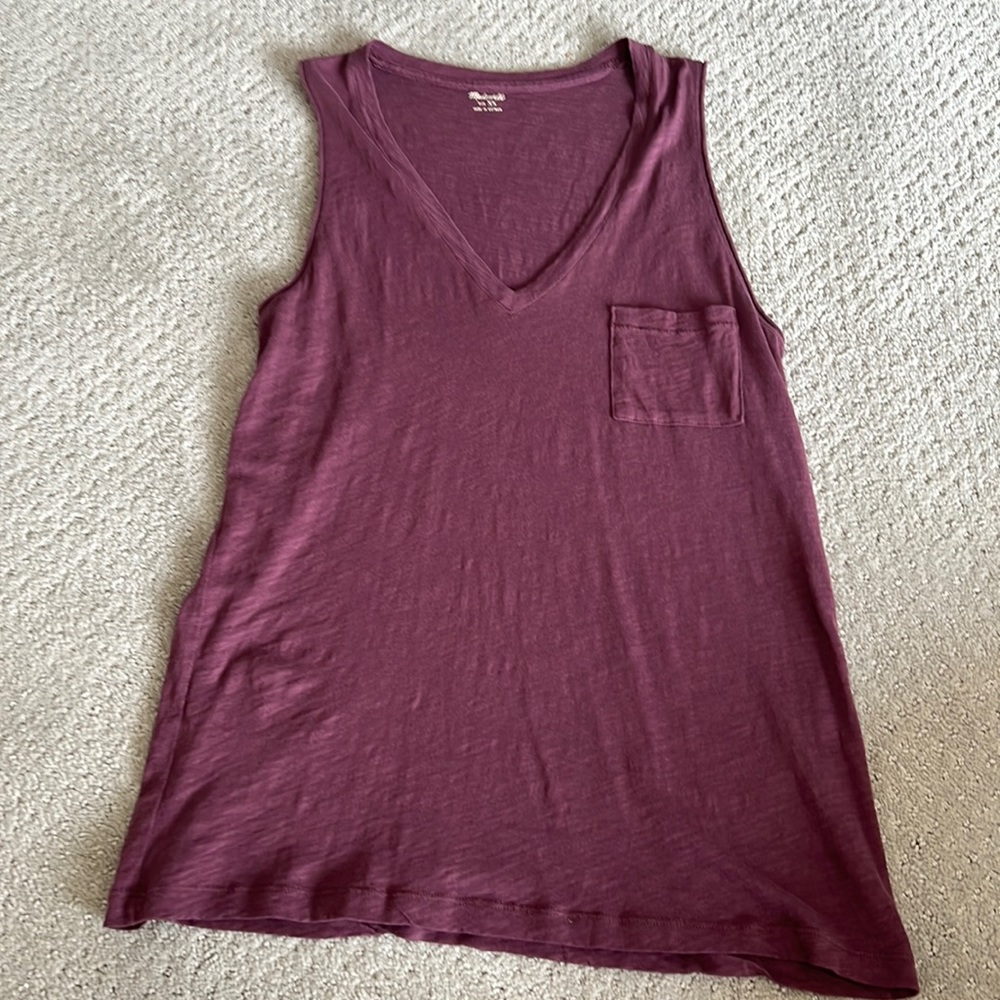 Madewell Maroon color tank top size xs in great shape